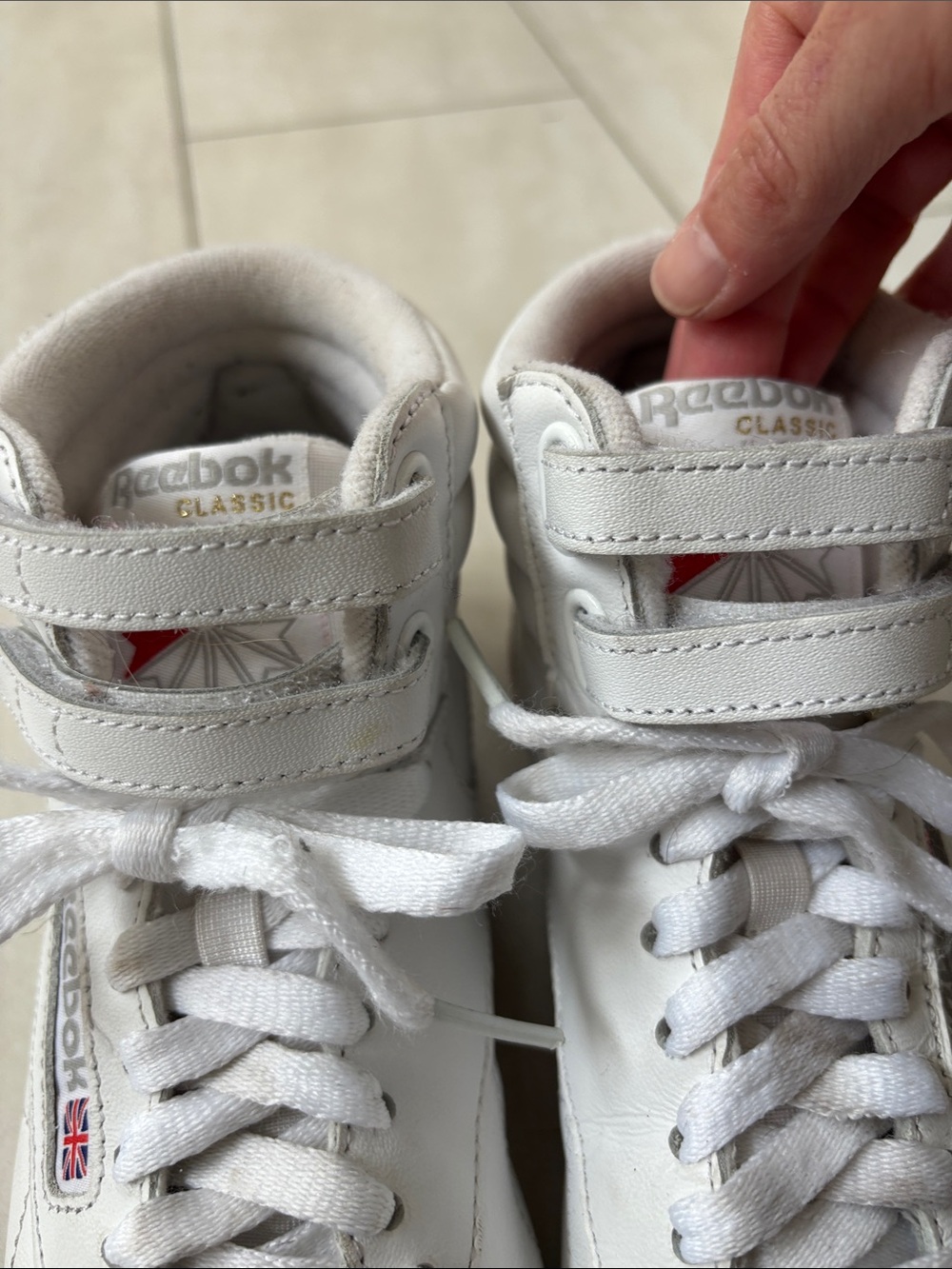 Reebok Women's Freestyle HI Walking Shoe White/Red/Gum 6.5 - Picture 7 of 11